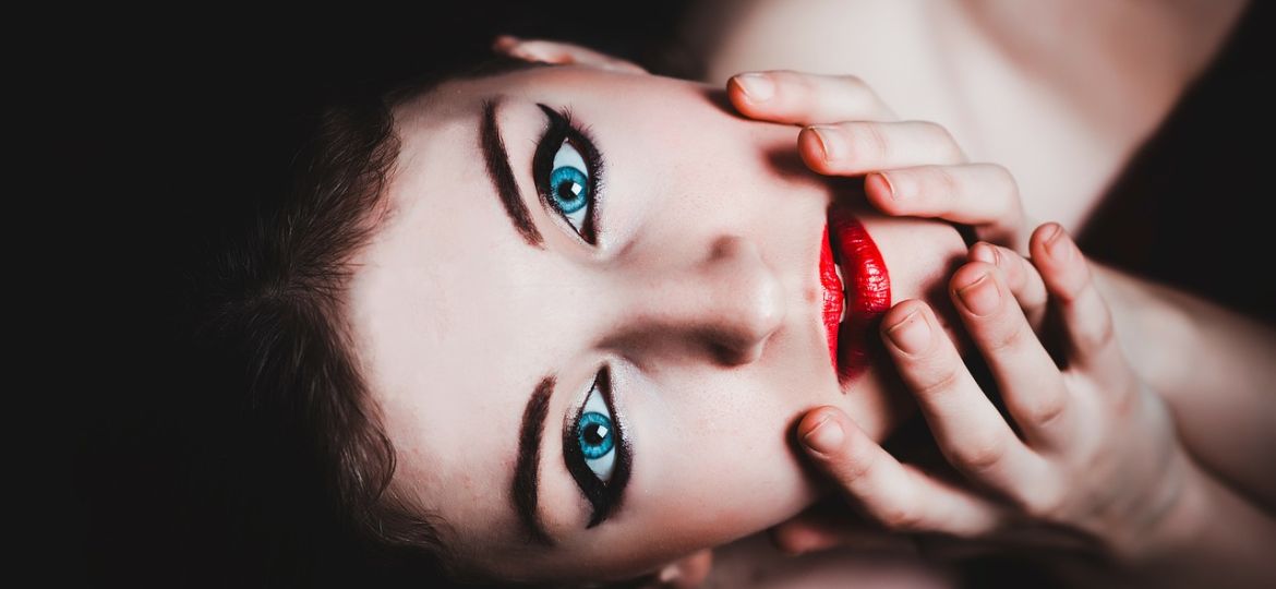 Hilos tensores faciales y corporales en Clínica Bajo